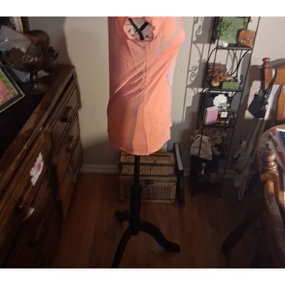 Vintage Y2k Hello Kitty Earth Graphic Short Sleeve T-shirt Size Small/medium - Picture 7 of 7